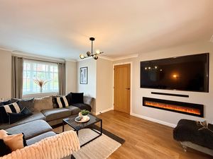 Photo 25- click for photo gallery